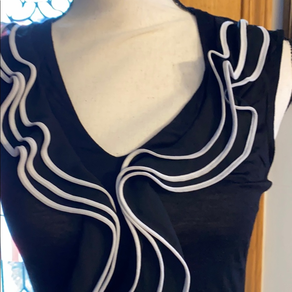 Ruffled top - Picture 2 of 2